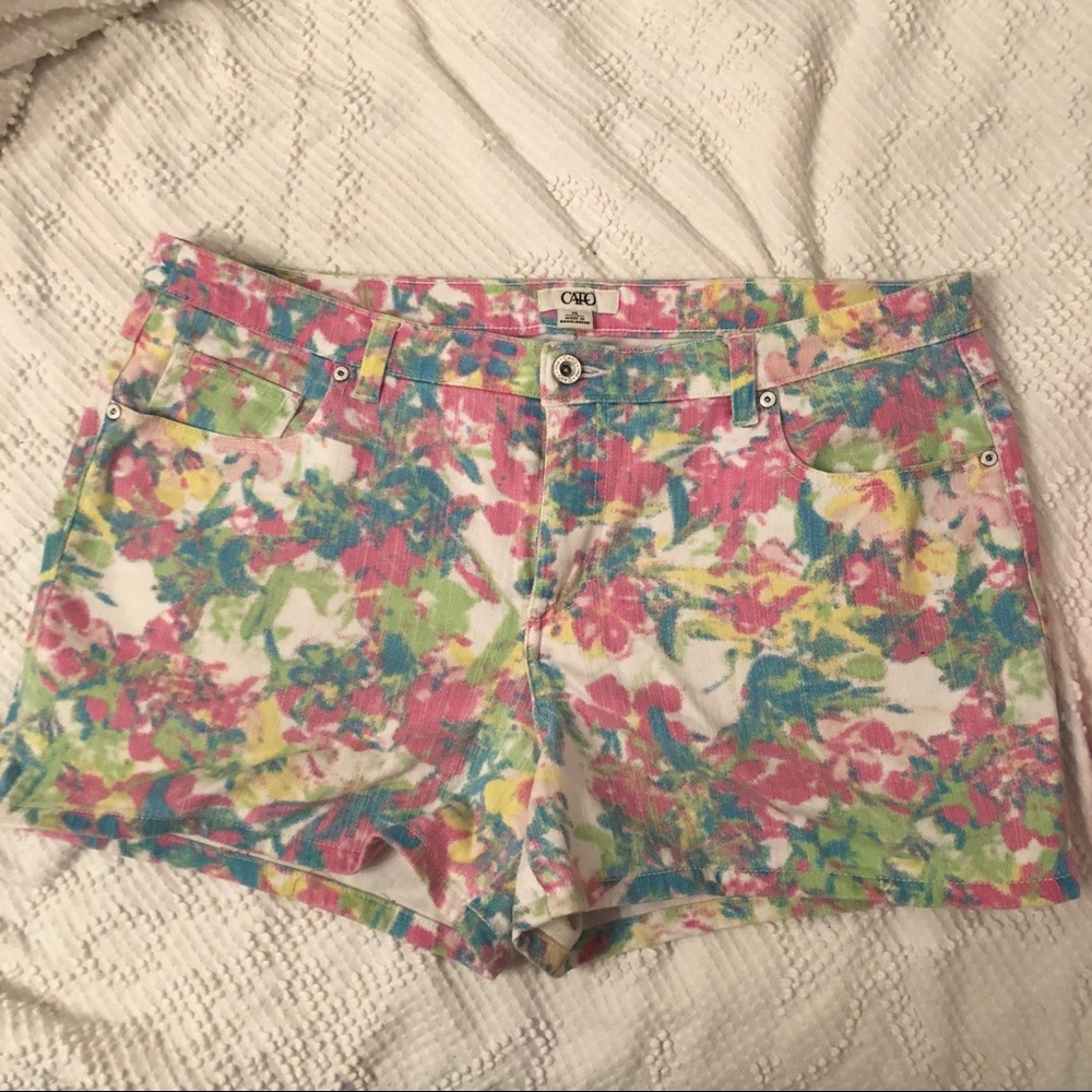 Size 14 floral Cato shorts